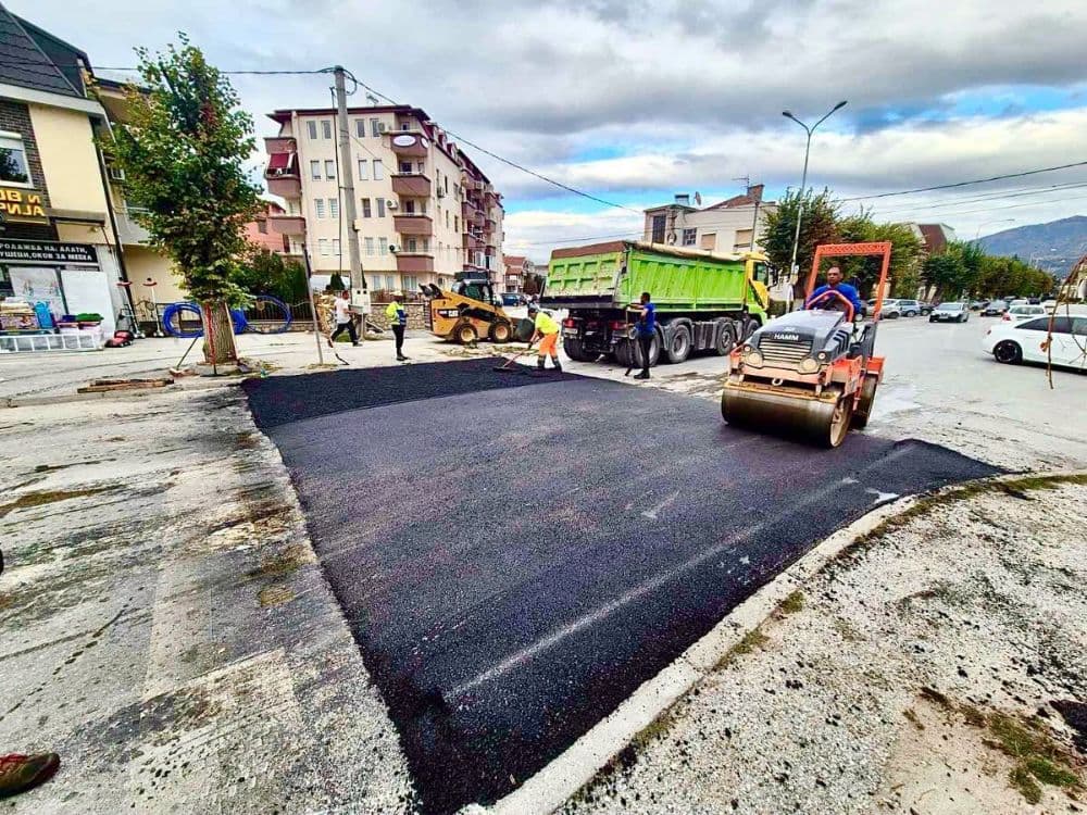 Лежечки полицаец на булеварот кај старо “Креас”
